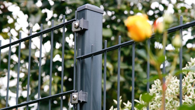 Zaunpfosten Typ VP - mit Edelstahl-Plättchen